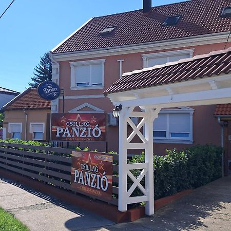 Csillag Panzio Hotel วาค ภายนอก รูปภาพ