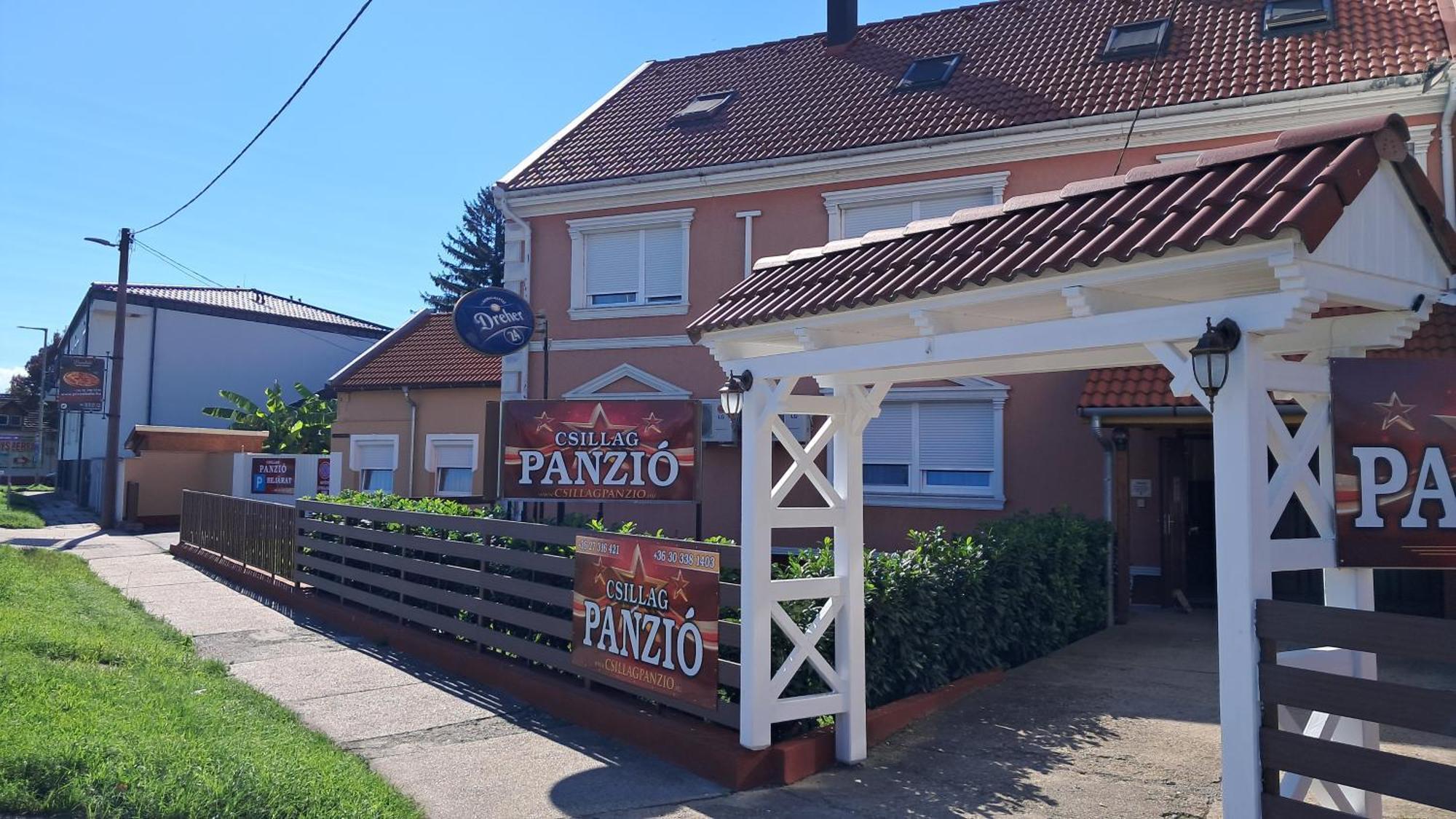 Csillag Panzio Hotel วาค ภายนอก รูปภาพ